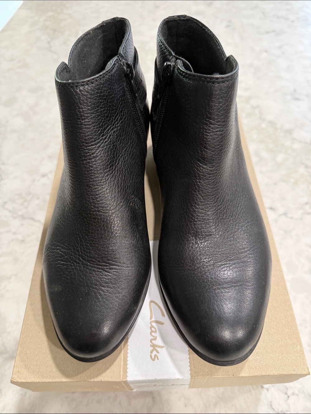 Clarks Black Leather Side-Zip Ankle Boots size 6.5